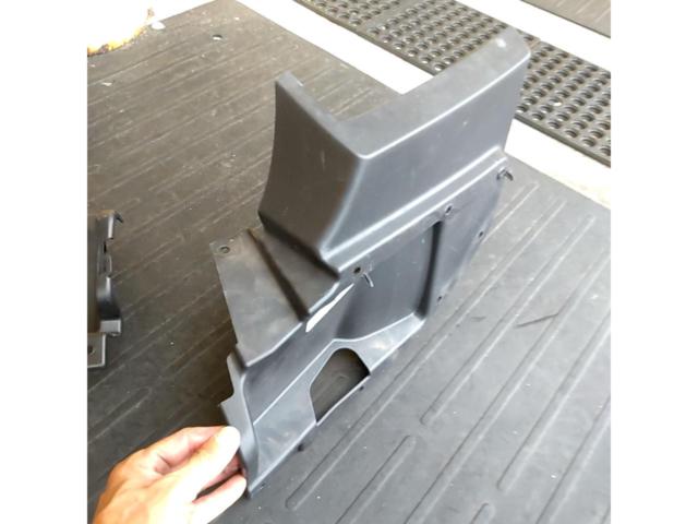 JEEP
Genuine JL Jeep Wrangler parts
Fog cover
Right and left