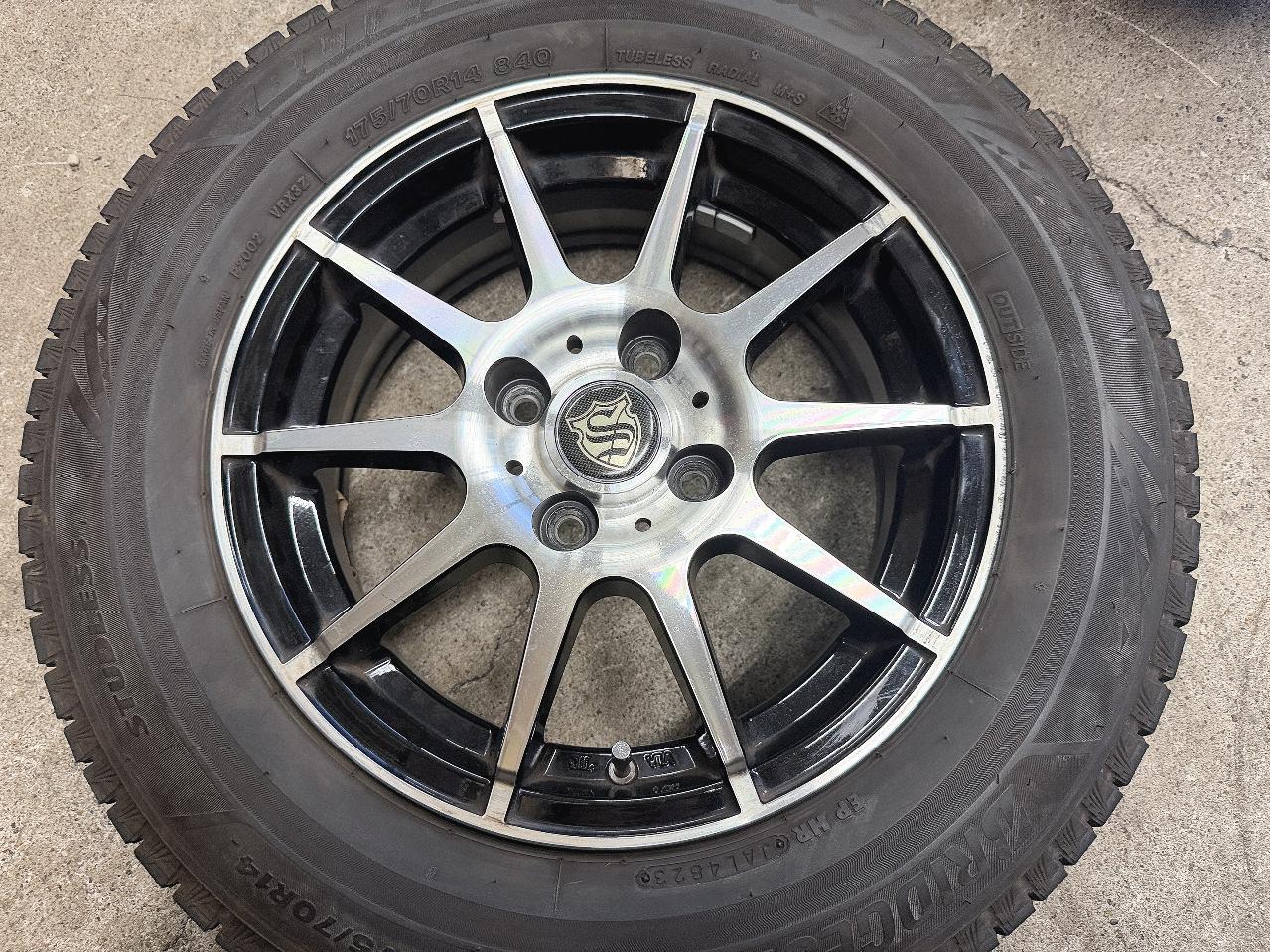 Lehrmeister STRANGER Spoke wheels + BRIDGESTONE BLIZZAK VRX3