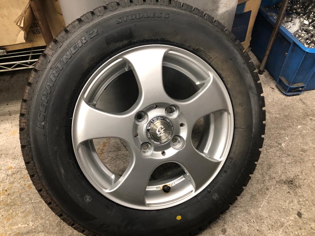 Grave 5-spoke + BRIDGESTONE ICEPARTNER 2
