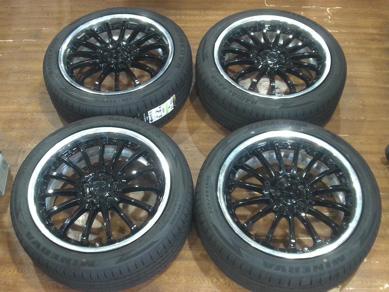 weds MAVERICK 815F Glossy Black + MINERVA F205 225 / 45R19