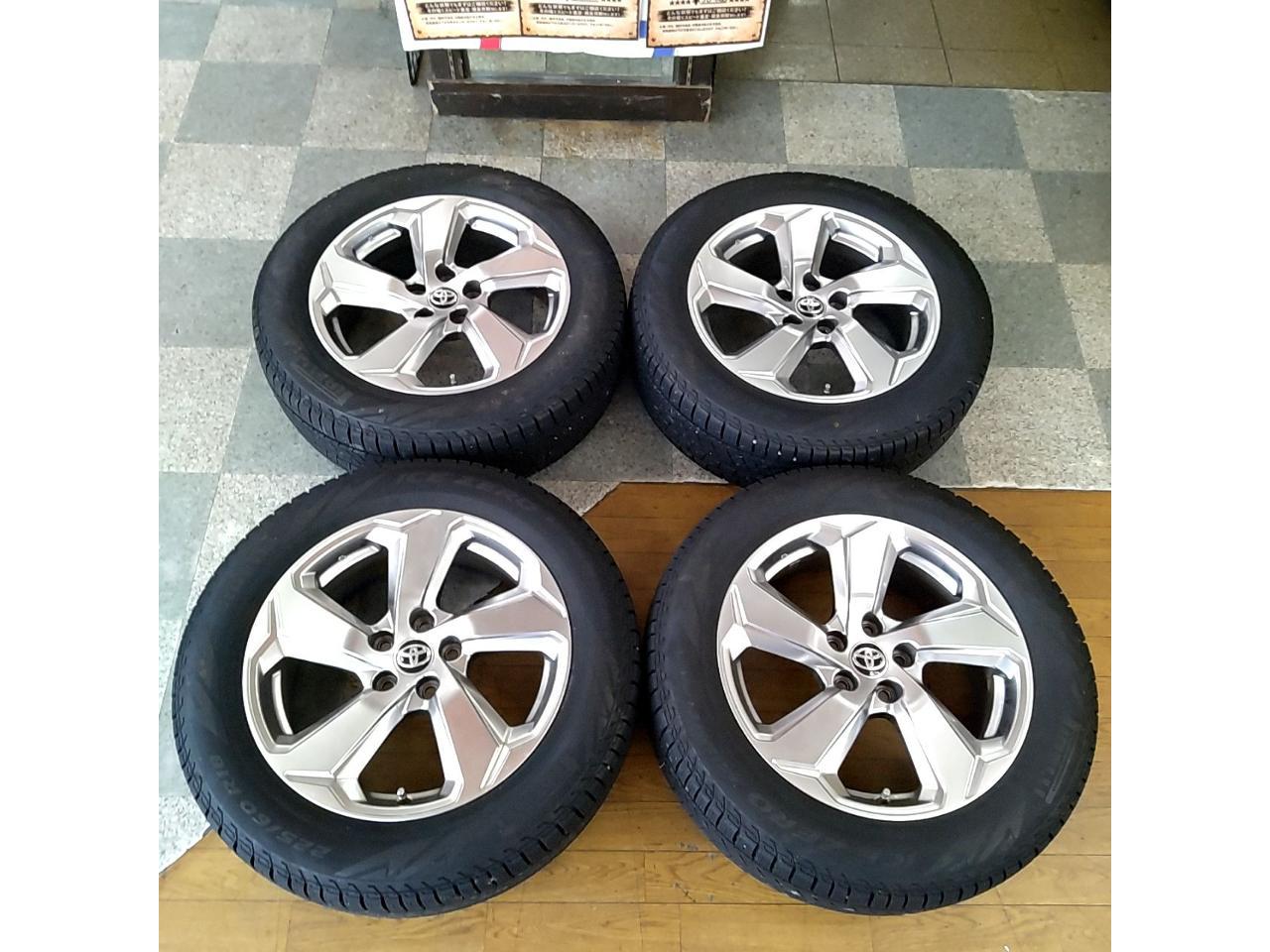 Toyota genuine Toyota genuine RAV4 50 system Original wheel + PIRELLI ICE ZERO ASIMMETRICO 225 / 60R18 100H Four