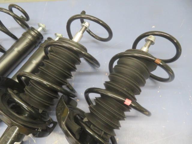 Toyota genuine
90 system
Noah
Genuine
Suspension kit