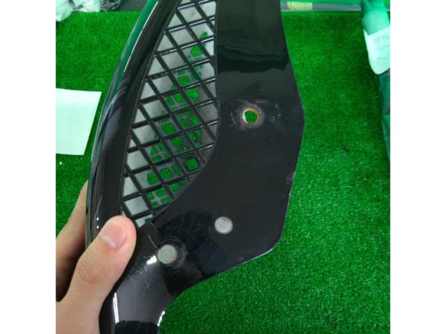 【メーカー不明】ZRX400に使用 フロントフェンダー