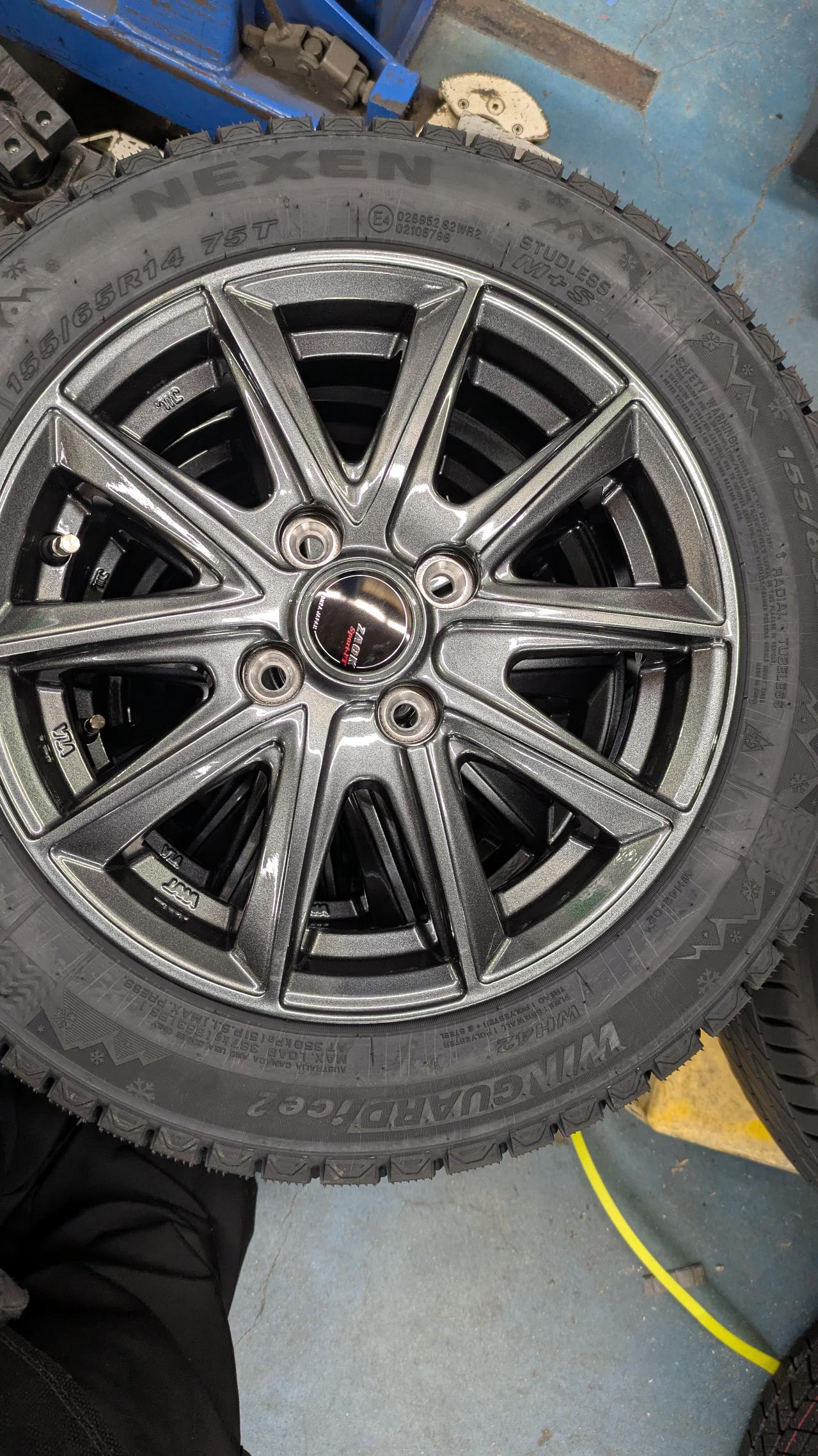 JAPAN SANYO ZACK SPORT-FT + NEXEN / ROADSTONE NEXEN WINGUARD ice 2 1
