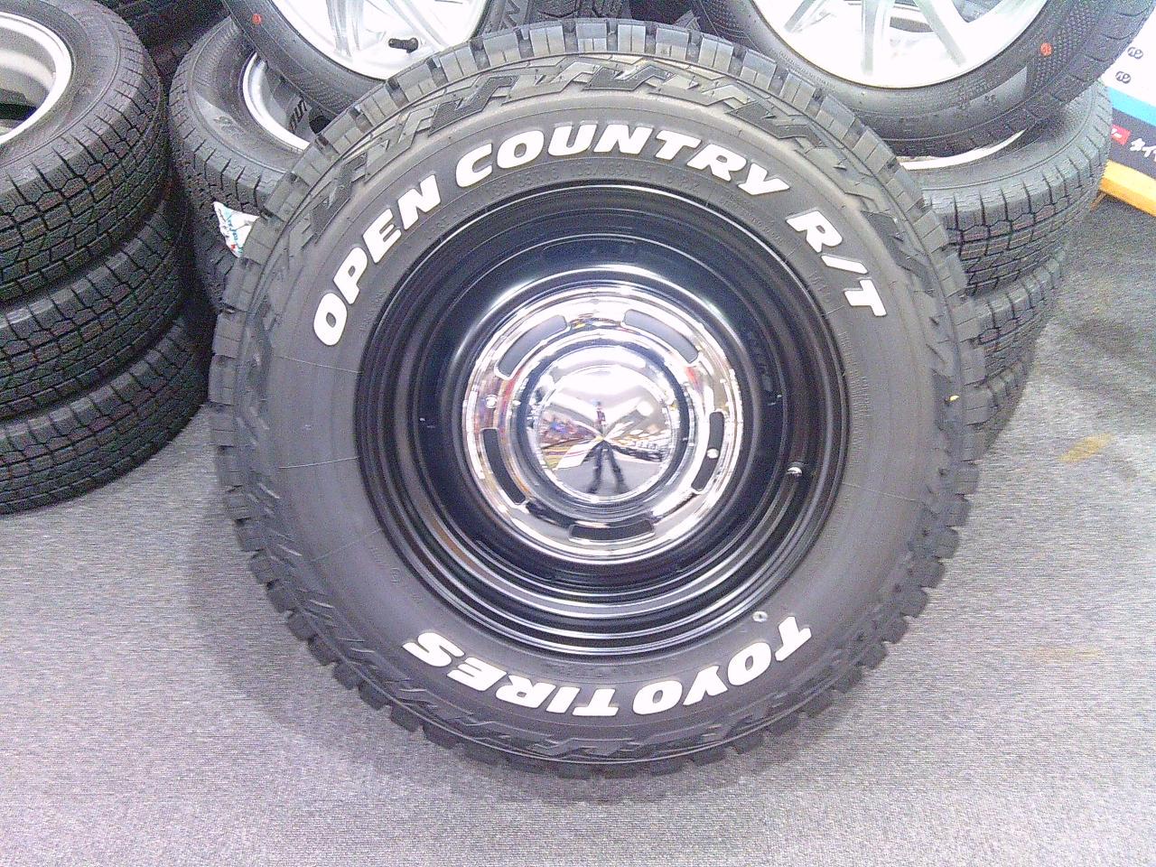 CRIMSON DEAN CROSS COUNTRY+TOYO OPEN COUNTRY R / T 185 / 85R16 Only one