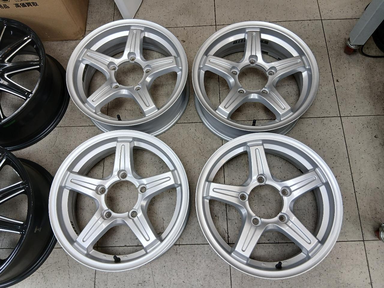 Unknown Manufacturer 5-spoke aluminum