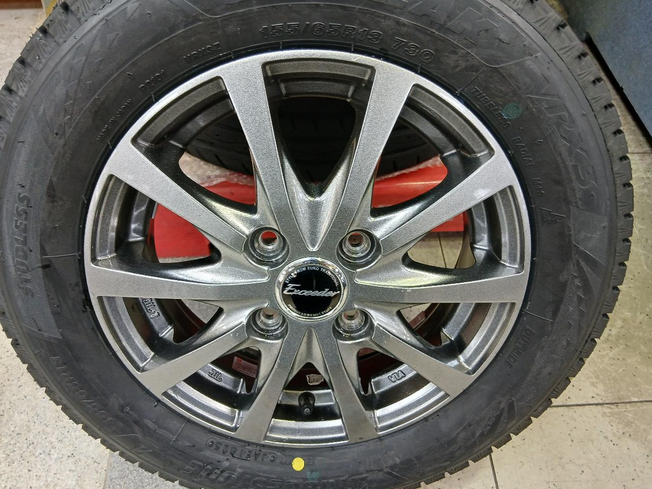 HOT STUFF Exceeder EX 10 + BRIDGESTONE BLIZZAK VRX3