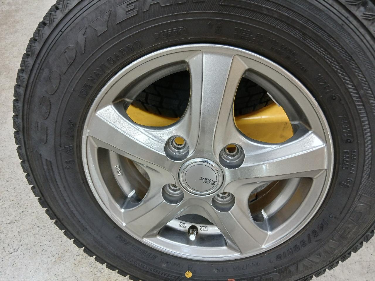 TOPY SIBILLA NEXT SF-5 + GOODYEAR ICE NAVI CARGO