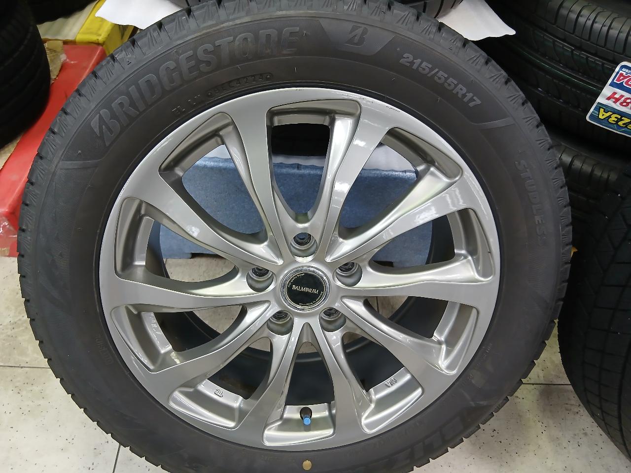 BRIDGESTONE BALMINUM TR10 + BRIDGESTONE BLIZZAK VRX3