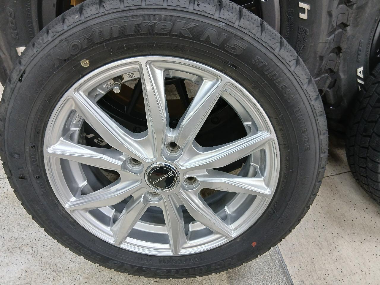 HOT STUFF Exsteer ST + AUTOBACS NORTH TREK N5