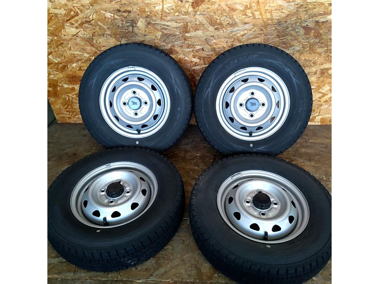 weds Carowin Steel Wheels + Dunlop Winter Maxx SV01
