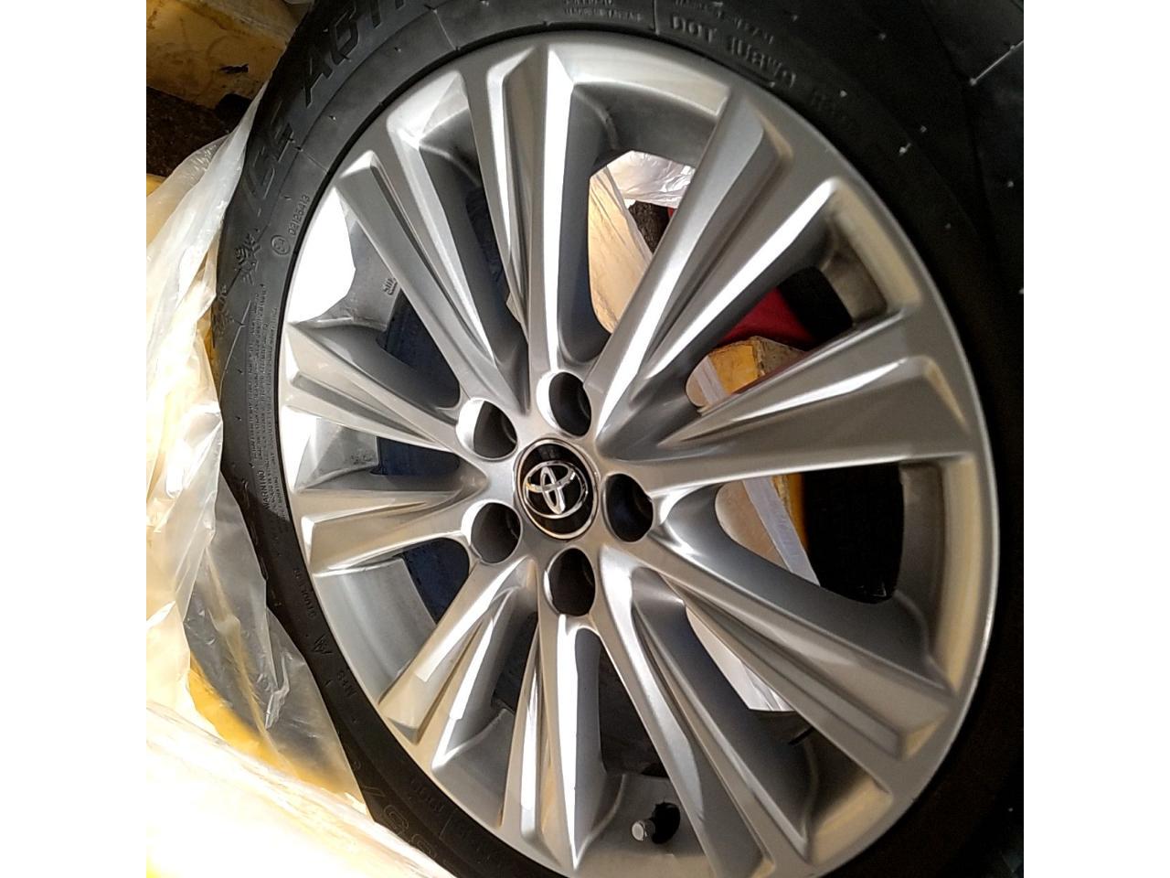 Genuine Toyota Alphard 30 Series wheels