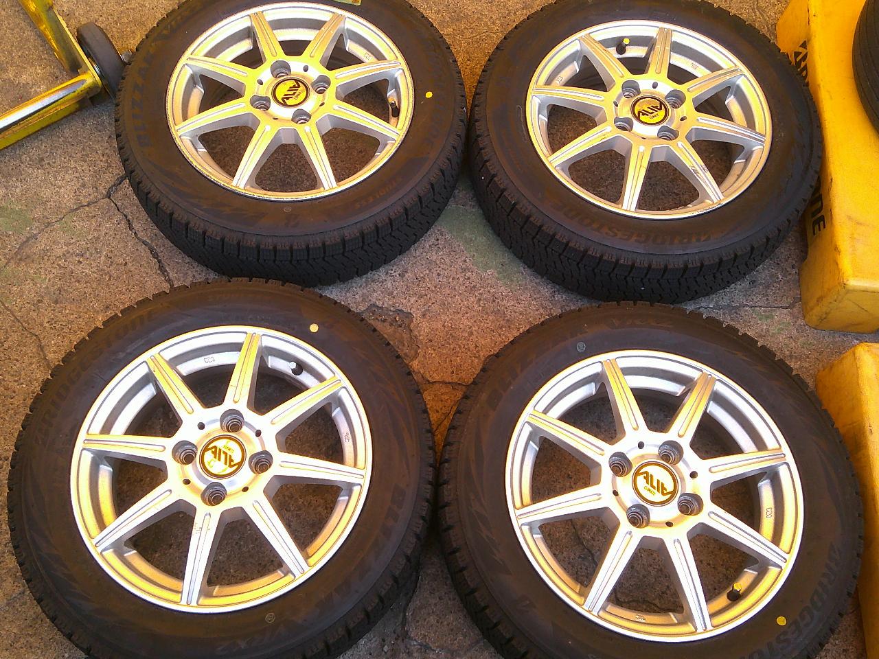 Climate/SUW SUW ALIA 8-spoke wheels + BRIDGESTONE BLIZZAK VRX2