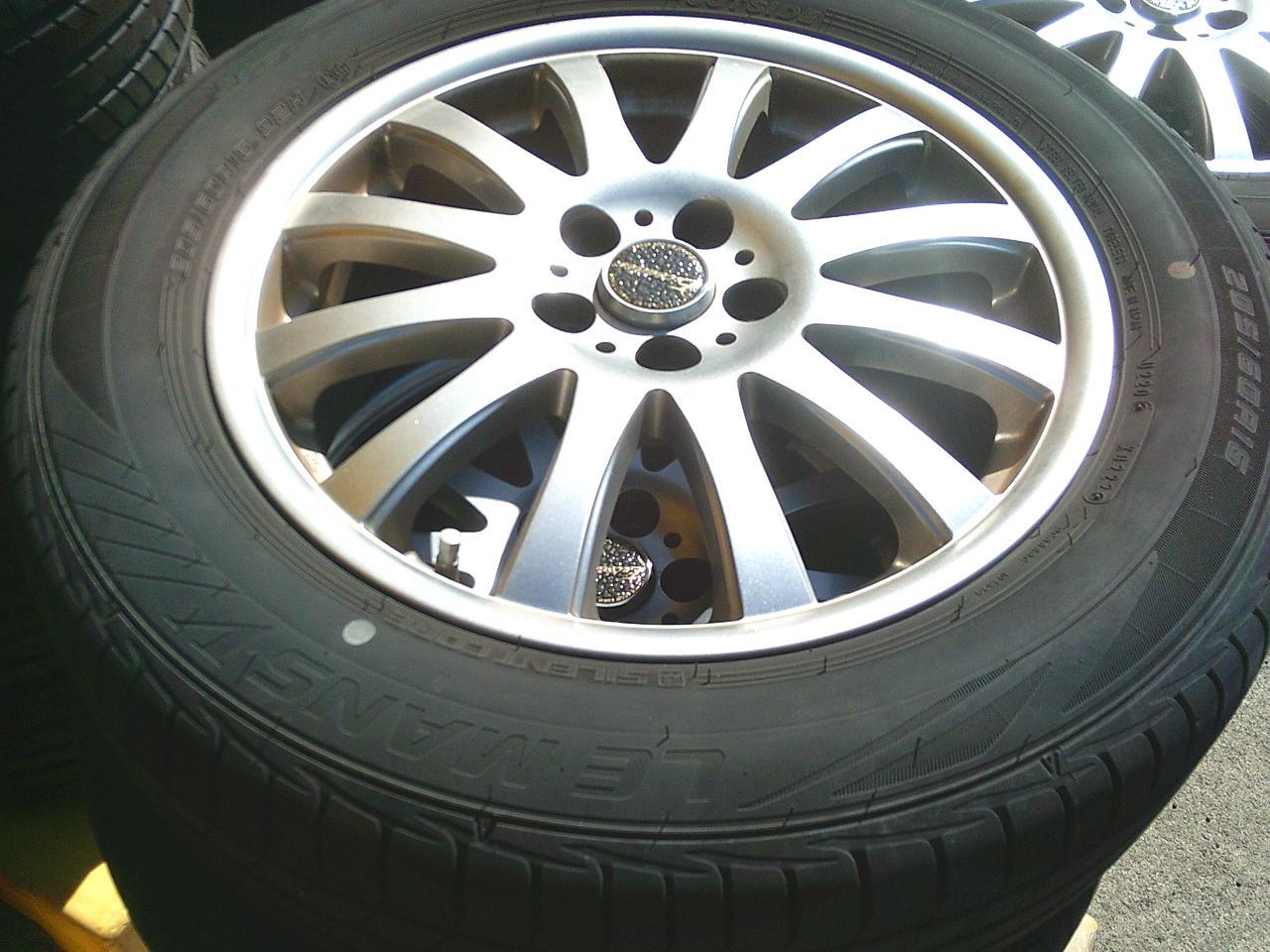 HOT STUFF Exceeder 12-spoke wheels + DUNLOPLE MANS V