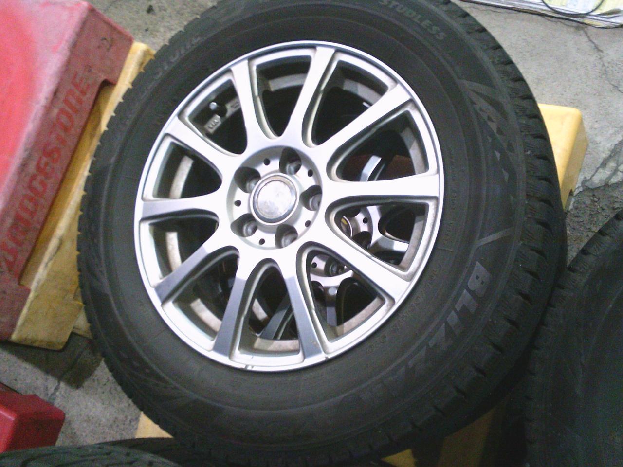 YOKOHAMA LAYCEA 10-spoke wheels + BRIDGESTONE BLIZZAK VRX3