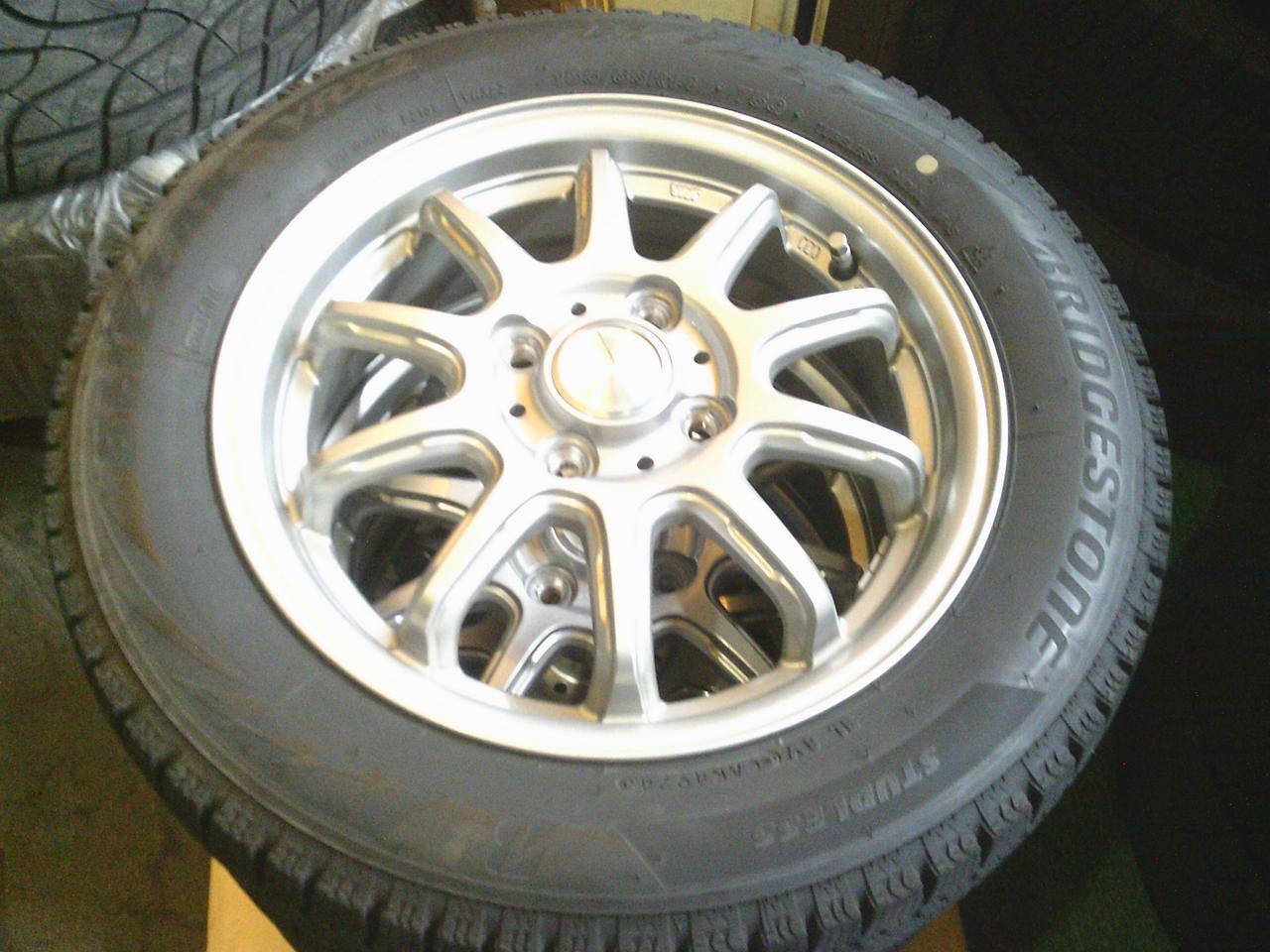 V-EMOTION Spoke wheels + BRIDGESTONE BLIZZAK VRX2