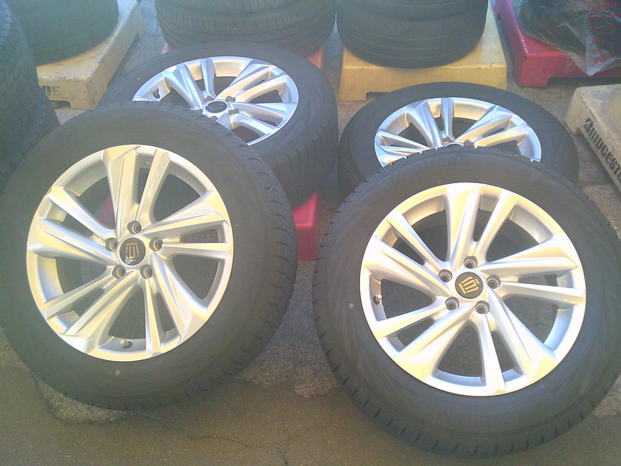 Toyota genuine parts Crown Crossover genuine wheels + YOKOHAMAICE GUARD iG70