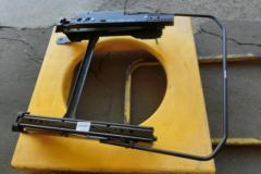 RECARO 底止め用シートレール