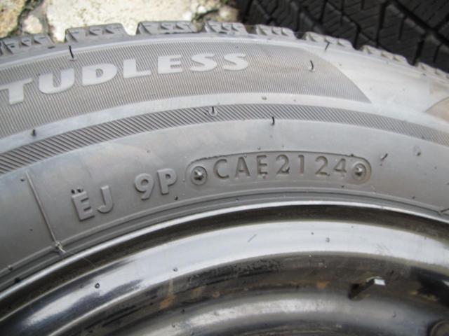 その他 14インチスチールホイール + BRIDGESTONE BLIZZAK VRX2