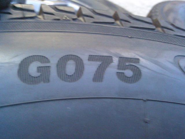スズキ純正(SUZUKI)  ジムニーシエラ純正ホイール  + YOKOHAMA(ヨコハマ) ice GUARD G075