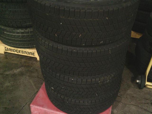 BRIDGESTONE BLIZZAK VRX3 + TOPY(トピー) AZANE E-10