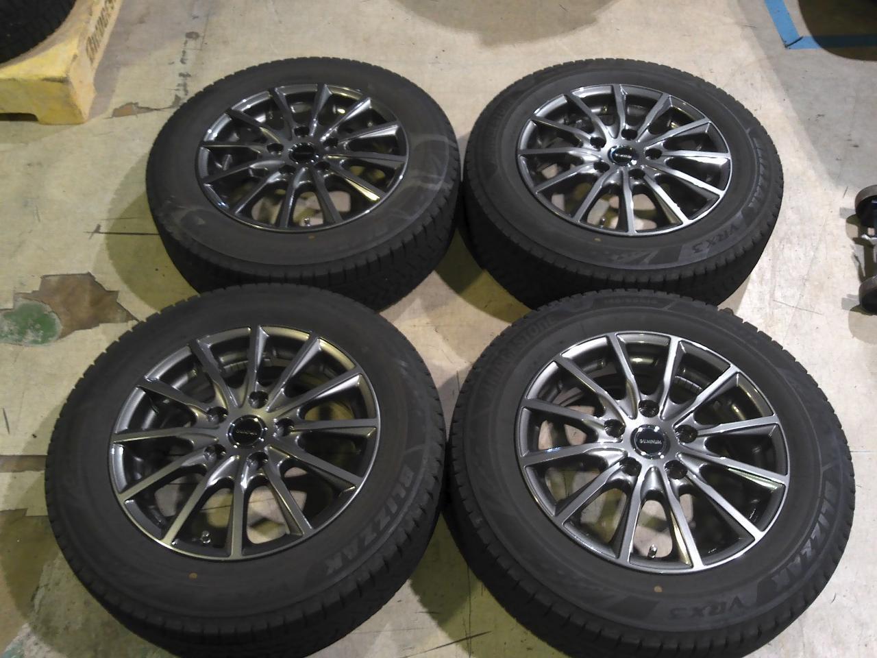 BRIDGESTONE BALMINUM AR12 + BRIDGESTONE BLIZZAK VRX3