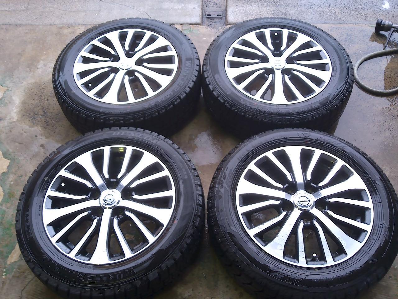 Nissan genuine Nissan genuine C26 Serena late Highway Star original wheel + DUNLOP WINTERMAXX WM02