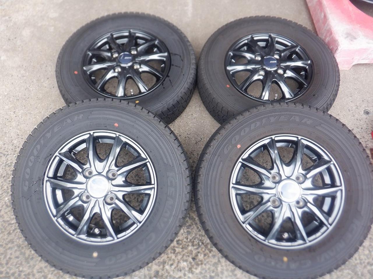 1BADX DOS Gavial 3 + GOODYEAR ICENAVI CARGO