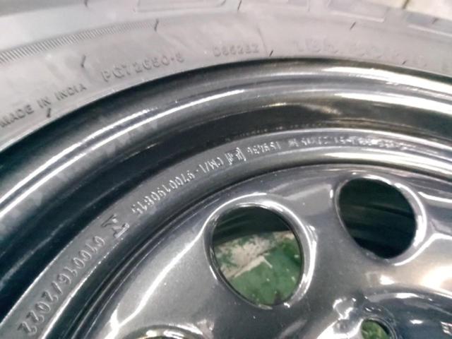 スズキ純正(SUZUKI) ジムニーシエラ JB74W 純正スペアタイヤ