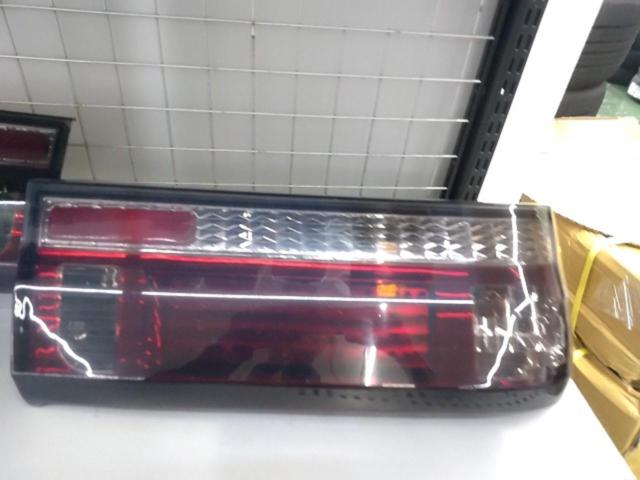 【左右セット】メーカー不明 LEDテール