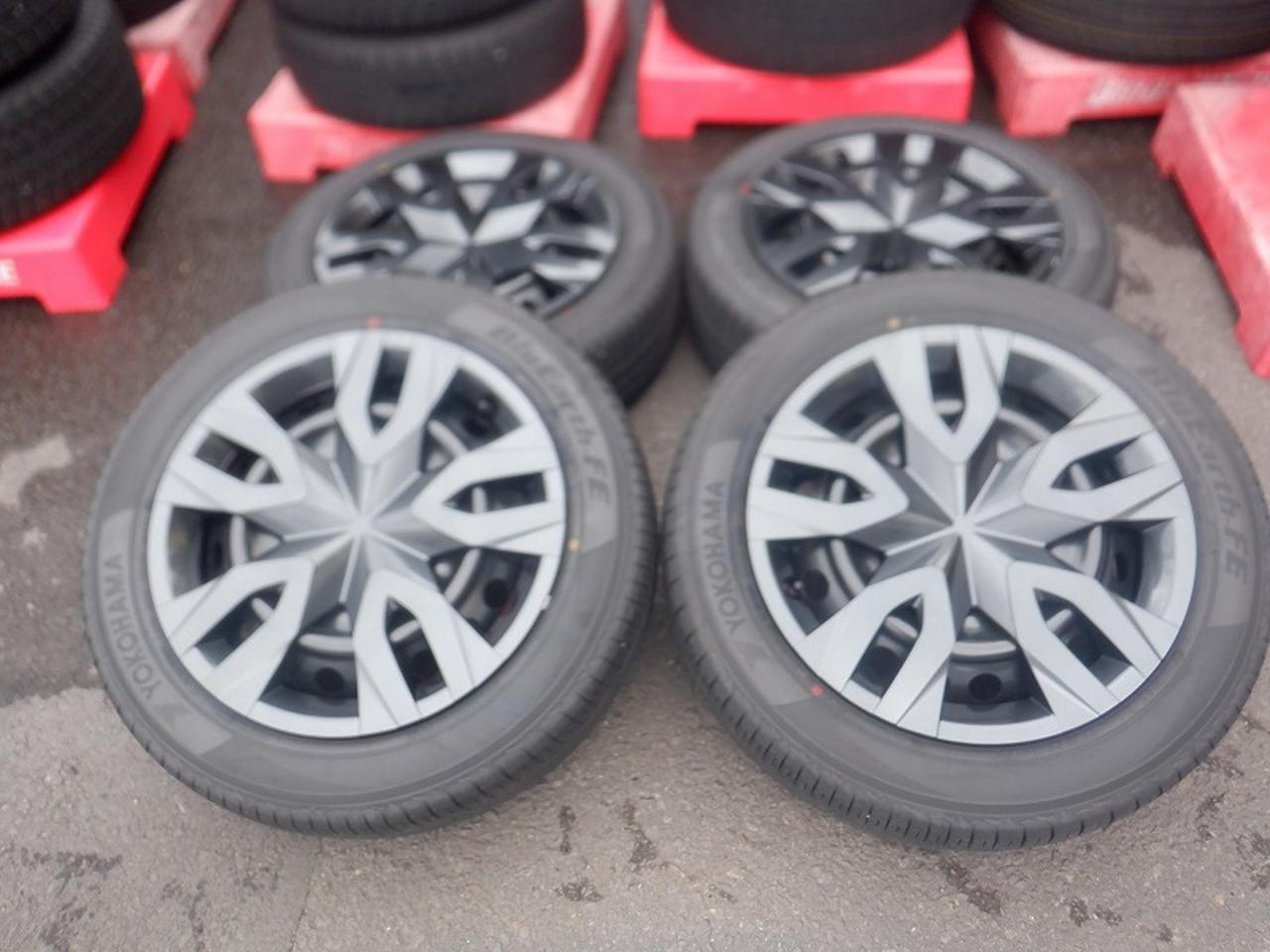 3 Toyota genuine 60 Series Prius Genuine steel wheel + YOKOHAMA BluEarth-FE