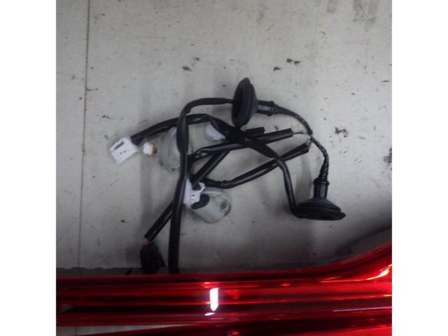 Toyota genuine
80-series
Harrier
Genuine tail lens