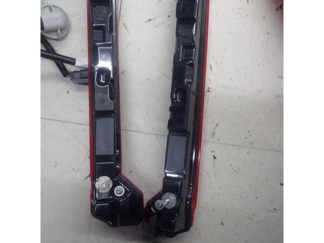 Toyota genuine
80-series
Harrier
Genuine tail lens
