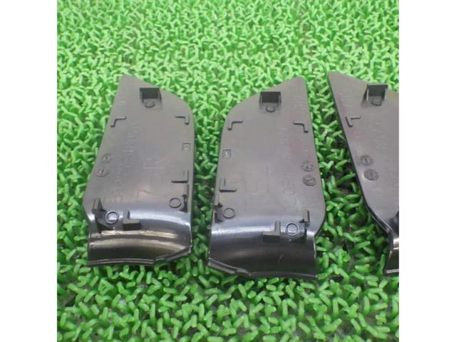Toyota genuine
80 series Harrier
Genuine
Inner door handle bezel
Right and left
4 split