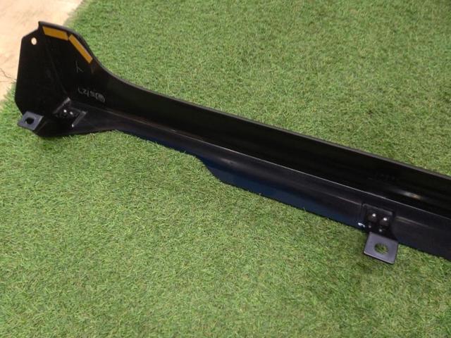 Driver's side/right side only: MODELLISTA
Side skirts
M900 / Rumi
Thor