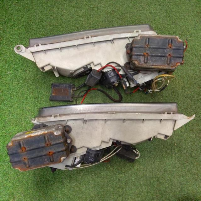 Wakeari / Current sales Toyota genuine (TOYOTA)
GX100/Chaser
Late type
Genuine headlight