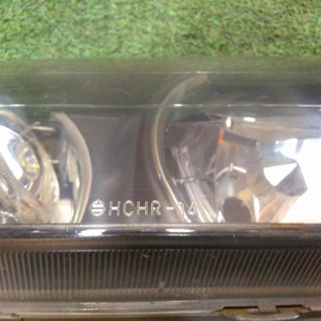 Wakeari / Current sales Toyota genuine (TOYOTA)
GX100/Chaser
Late type
Genuine headlight