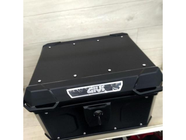 GIVI MATTERHORN モノロック アルミリアボックス MTN39BD