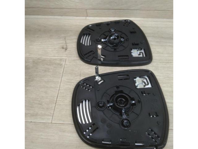 SUZUKI
Spaceia gear
Genuine
Door mirror
Right and left