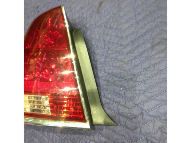 Toyota
Crown Majesta
17 system
Late version
Genuine
tail lamp
Left side only