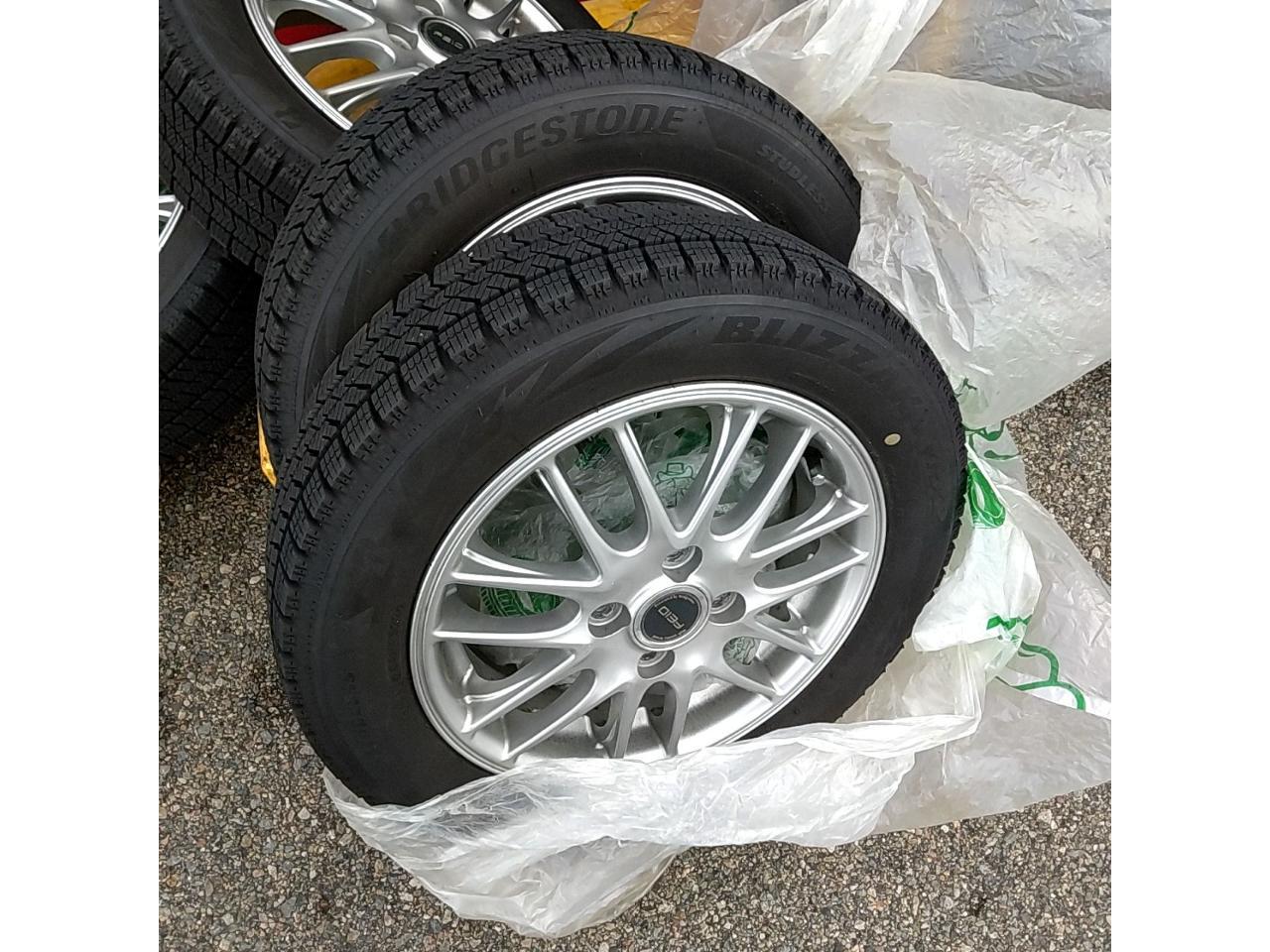 1FEID Twin 7-spoke + BRIDGESTONE VRX2