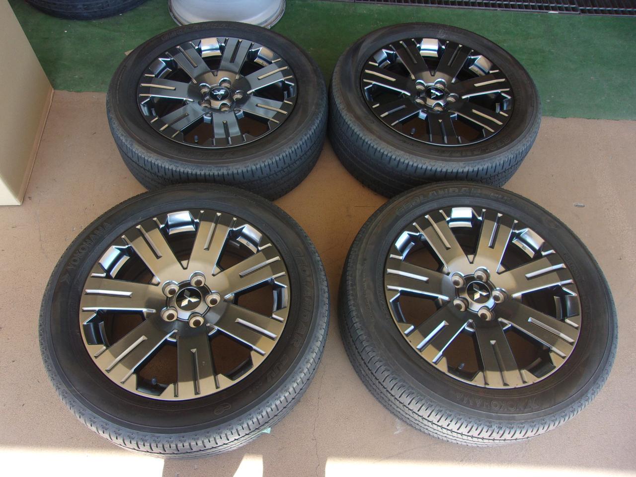 Genuine Mitsubishi parts Delica D5 Jasper original wheel +YOKOHAMAGEOLANDAR SUV G055