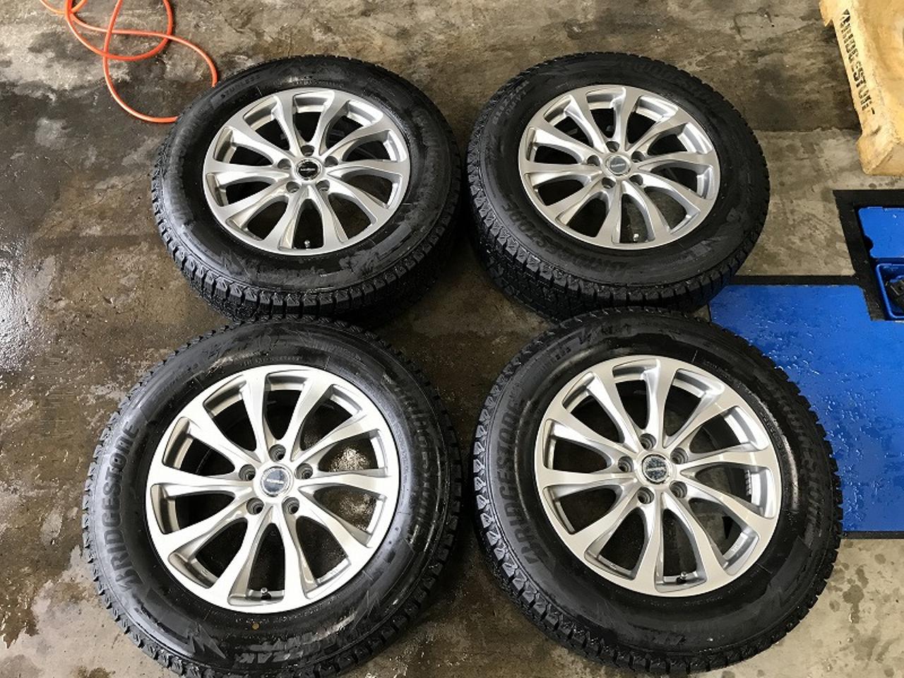 BRIDGESTONE BALMINUM TR10 + BRIDGESTONE BLIZZAK DM-V3 225 / 65R17 102Q