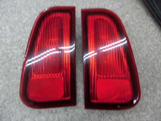 Lincoln
Navigator genuine
Tail lens