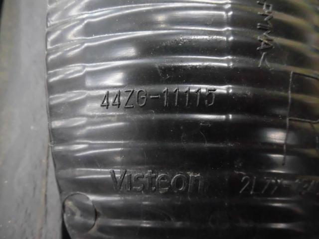 Lincoln
Navigator genuine
Tail lens