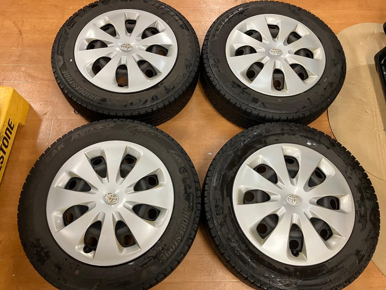 Toyota genuine parts Aqua genuine steel wheel set + BRIDGESTONE BLIZZAK VRX3