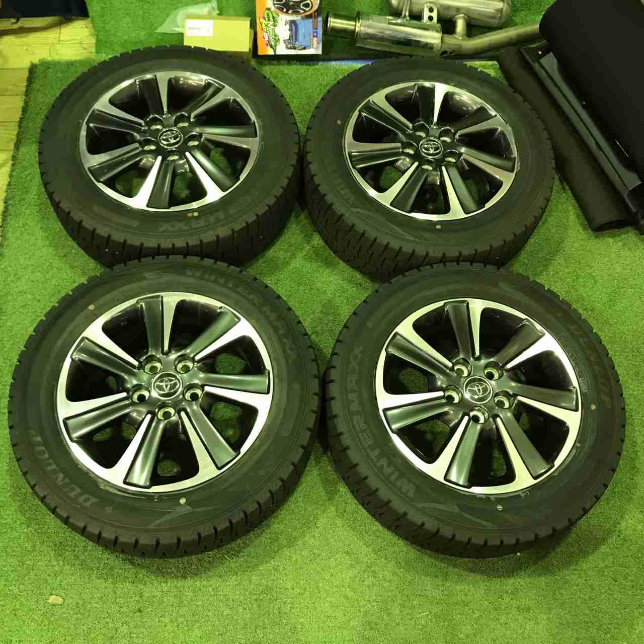 TOYOTA Genuine parts for the later model 80-series Noah/Voxy + DUNLOP WINTERMAXX 02 205 / 60R16 Made in 2025 4 pieces set