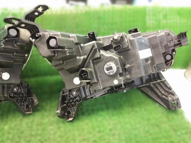 ホンダ純正 WR-V DG5 純正 LED ヘッドライト 左右セット