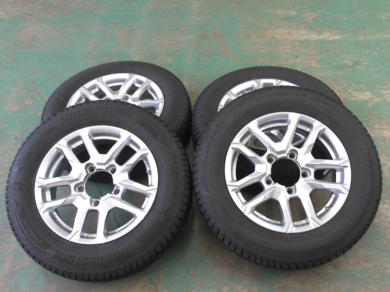 KOSEIBAREROCK KOSEIBAREROCK BISON+BRIDGESTONE BLIZZAK DM-V3