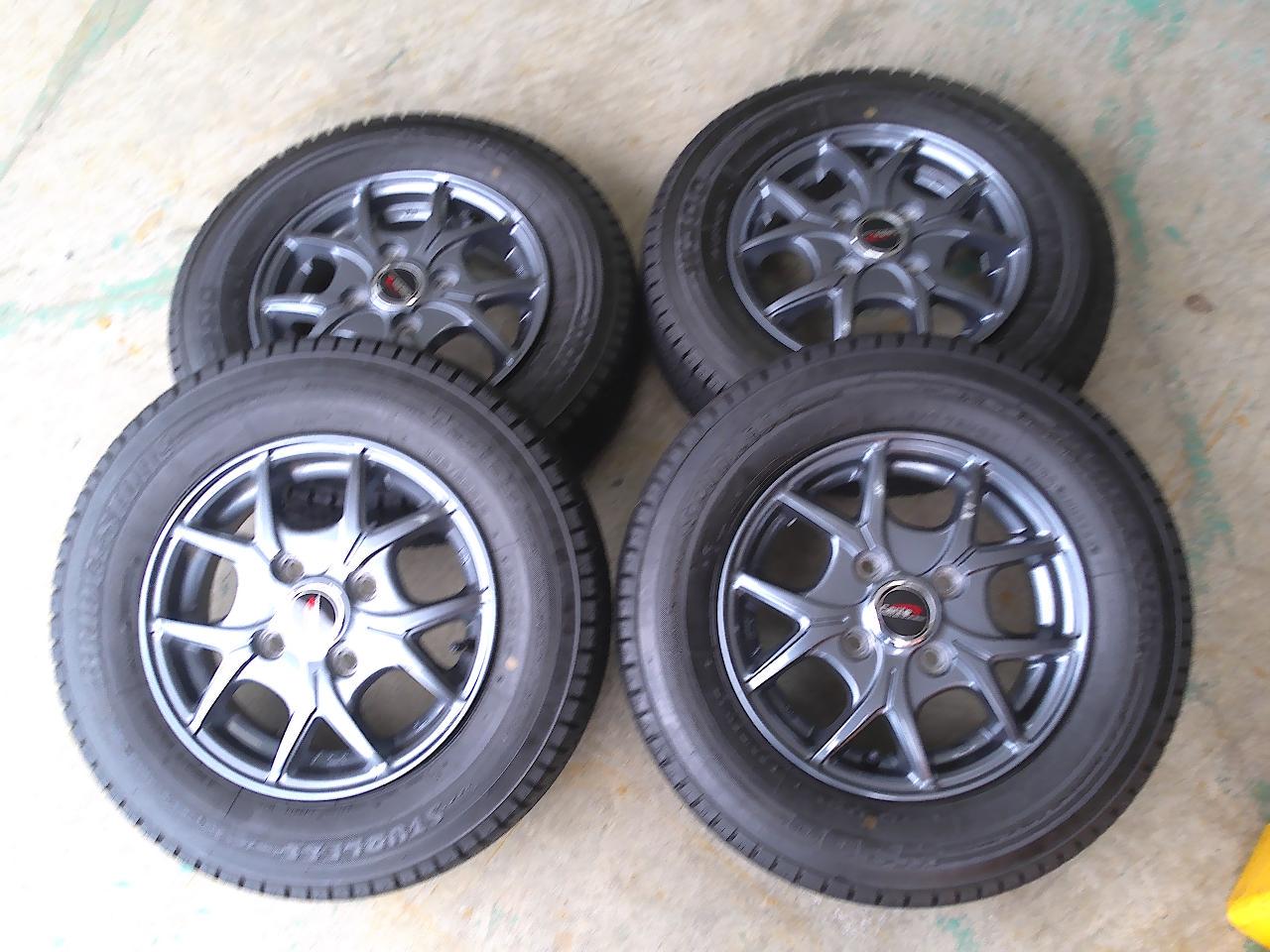 weds Carifa +BRIDGESTONE W300